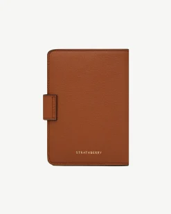 Multrees Passport Holder