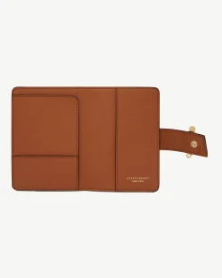 Multrees Passport Holder